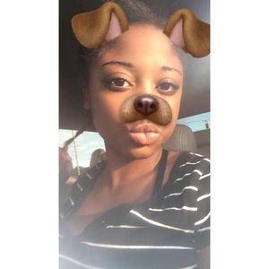 Meet your Posher, Karia