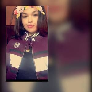 Meet your Posher, Crystal