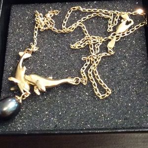 Wyland 14k gold necklace with black pearl