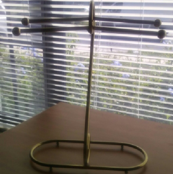 2 Jewelry racks