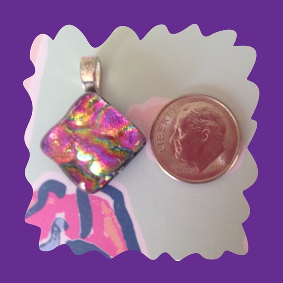 GLASS PENDANT W/MANY MULTI COLORS - Picture 3 of 3