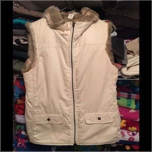 Gap Reversible Vest