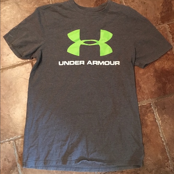 Under Armour t-shirt