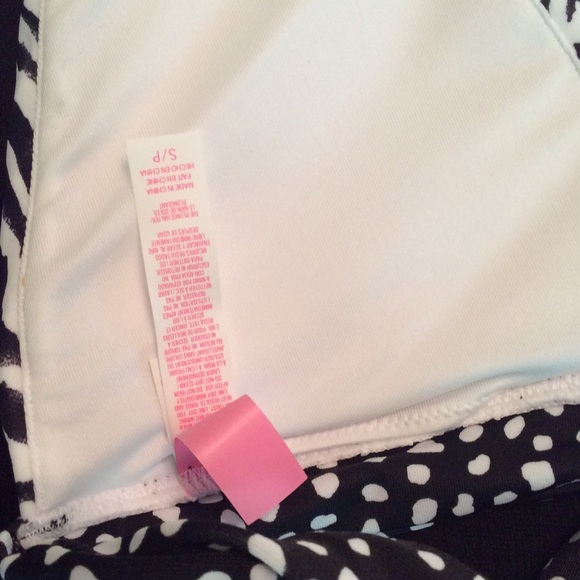 Victoria's Secret Plunge Halter  top - Picture 3 of 4