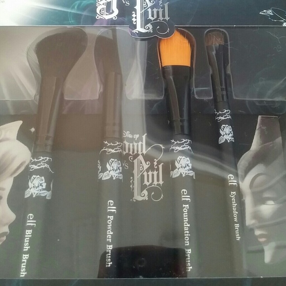 ***HP****Good VS evil brush set - Picture 3 of 4