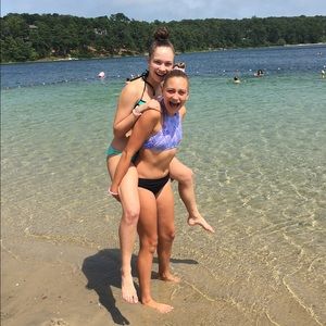 Meet your Posher, Caroline