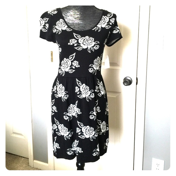 Rose print casual dress