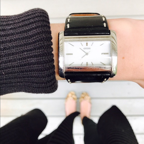 GUESS Watch - Picture 2 of 3