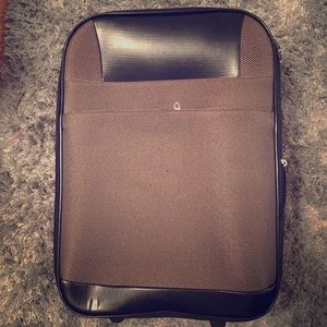 Rolling Suitcase (carry on)