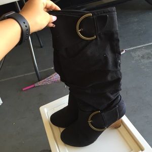Black calf boots with buckles