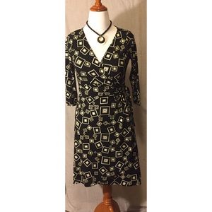 Maggy London Dresses - Maggy London wrap dress classic style Maggy London Dresses - Maggy London wrap dress classic style