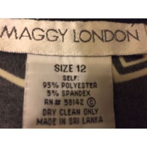 Maggy London Dresses - Maggy London wrap dress classic style Maggy London Dresses - Maggy London wrap dress classic style