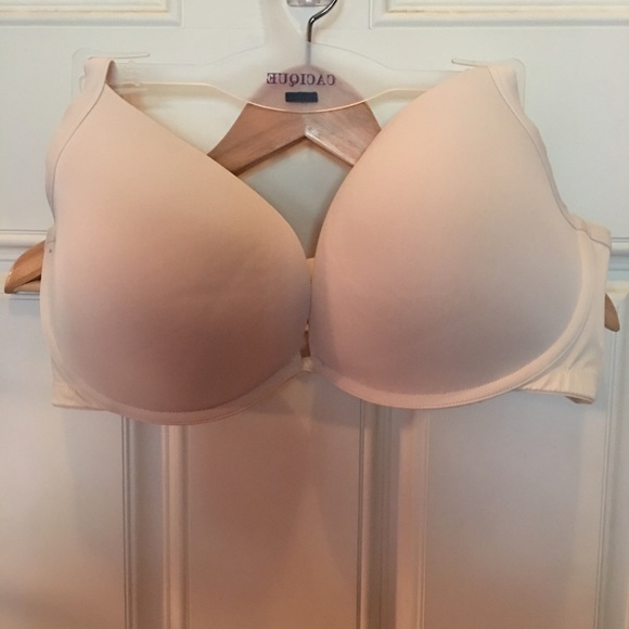 Cacique plunge silky feeling bra.  Ivory color.
