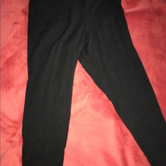 Pink cropped leggings