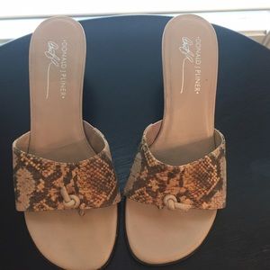 New condition sandals