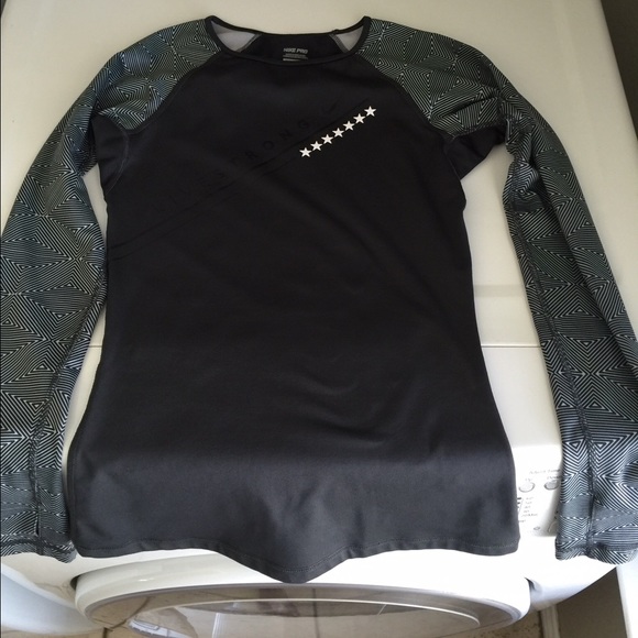 Nike Pro Compression Shirt - XS