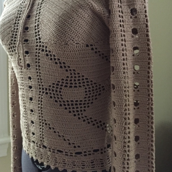 Bebe crochet off the shoulder sweater - Picture 2 of 3