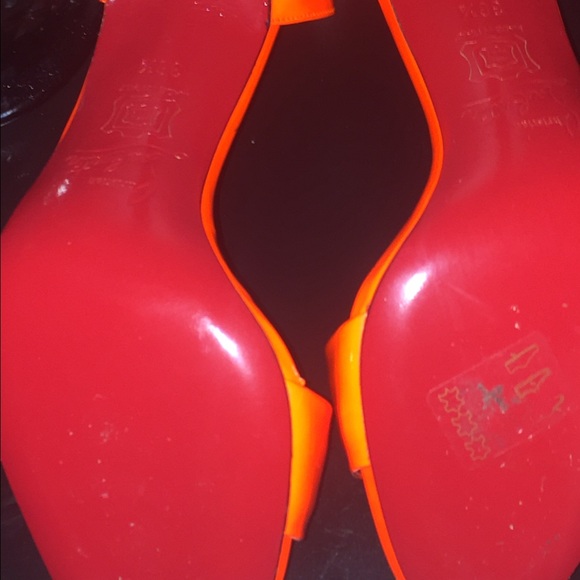 Christian Louboutin Tangerine Peep-toe heels - Picture 4 of 4