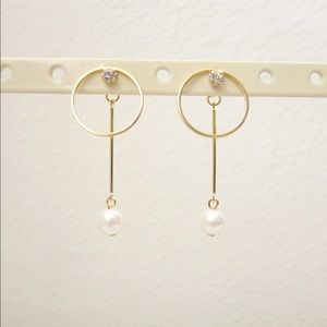 Pearl circle dangle earrings