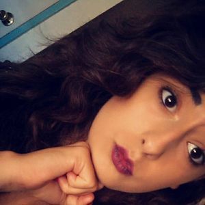 Meet your Posher, Gloria