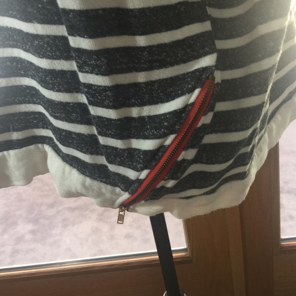 Cute Cropped Sweat shirt - Picture 4 of 4