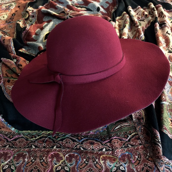 Accessories - Maroon Felt Floppy Boho Hat
