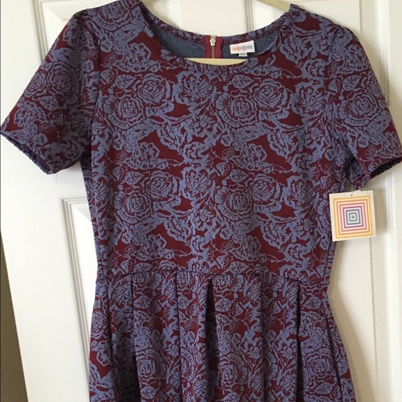 ❗️lowest price until 6:30pm pst ❗️LuLaRoe Amelia