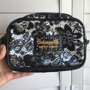 Betsey Johnson Betseyville makeup bag