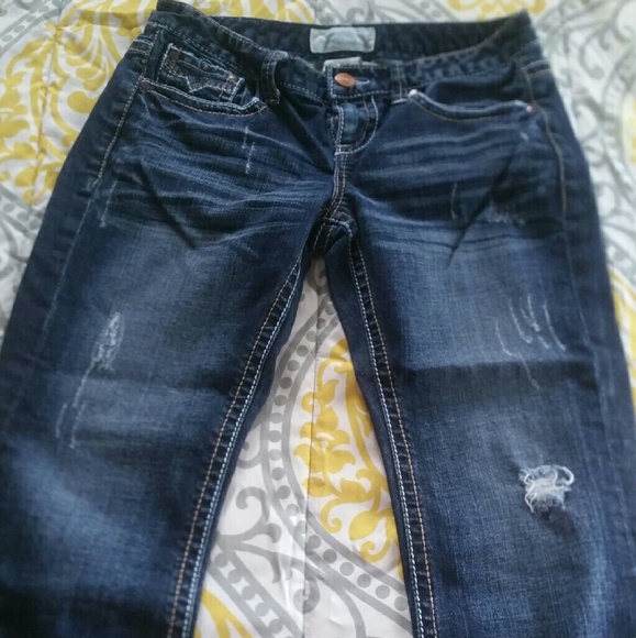 Size 3/4 Distressed Capris