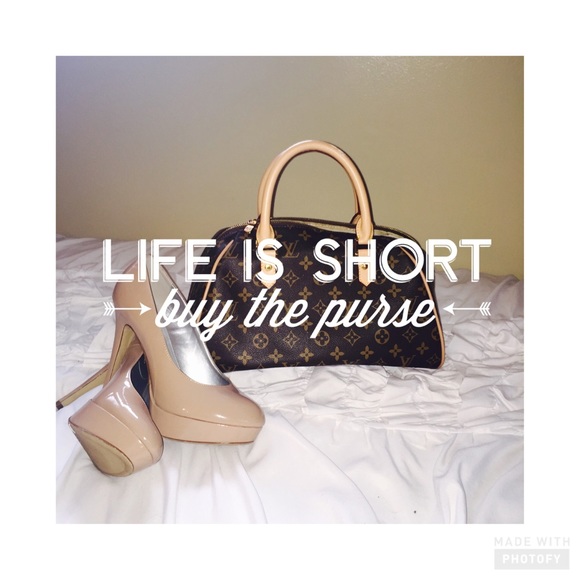 Louis Vuitton bag. 👜