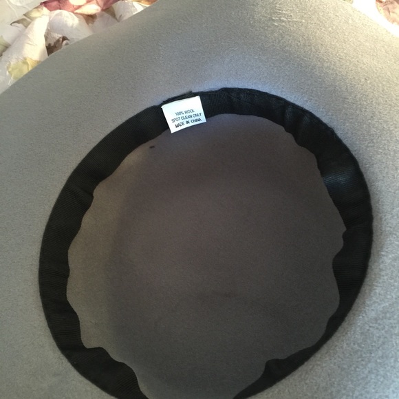 Gray Felt Floppy Hat - Picture 2 of 3