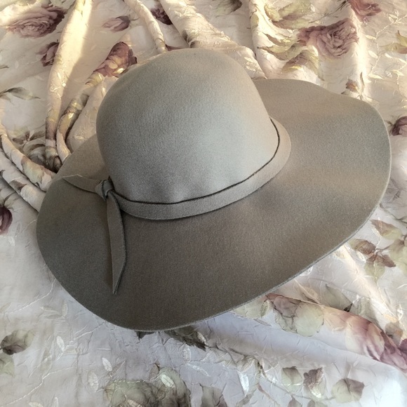 Gray Felt Floppy Hat - Picture 3 of 3