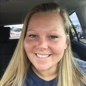 Meet your Posher, Kendra