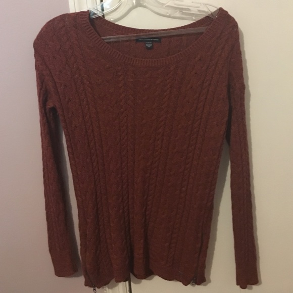 American eagle sweater