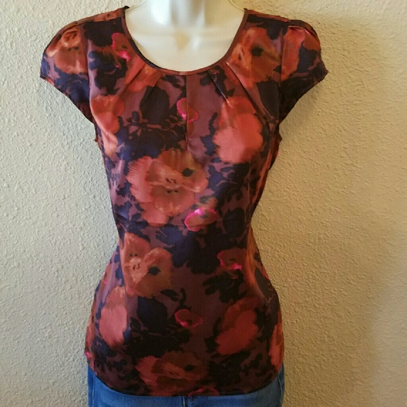 Keyhole Cap Sleeve Blouse with Zipper Back