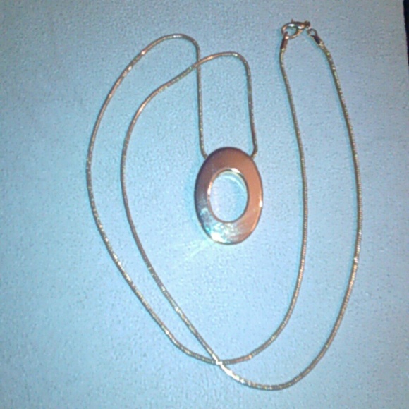 Gold tone Kokopelli necklace - Picture 2 of 3