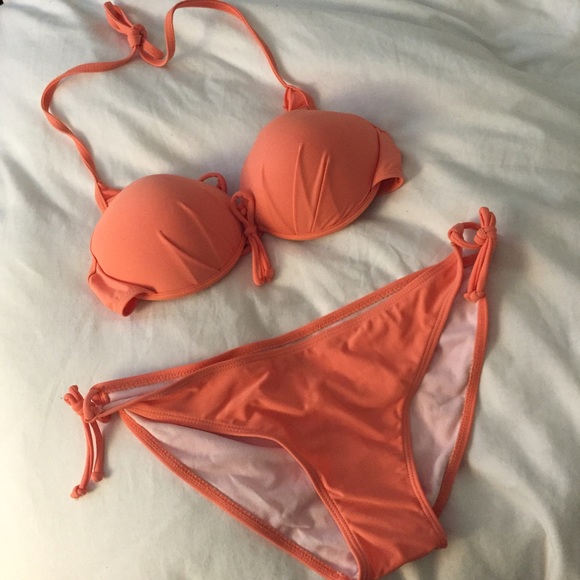 Brand New Women's Peach Bikini Set