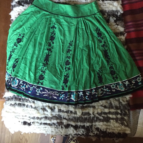 Anthropologie Dresses & Skirts - Anthro cotton skirt - embroidery & velvet trim