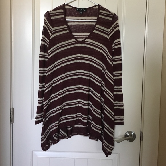 Burgundy and tan sweater shark bite tunic - Picture 2 of 4