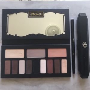 KAT VON D SHADE + LIGHT EYE PALETTE