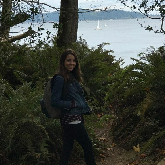 Meet your Posher, Hannah - Picture 1 of 1