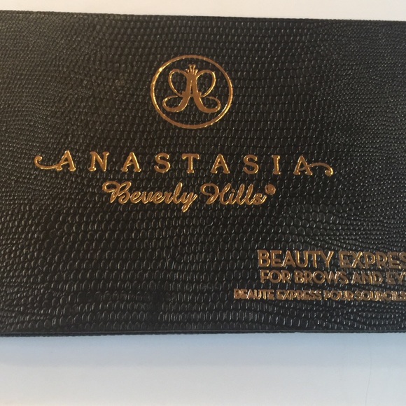 Anastasia Beverly Hills Other - Anastasia Brow & Eye palette Anastasia Beverly Hills Other - Anastasia Brow & Eye palette