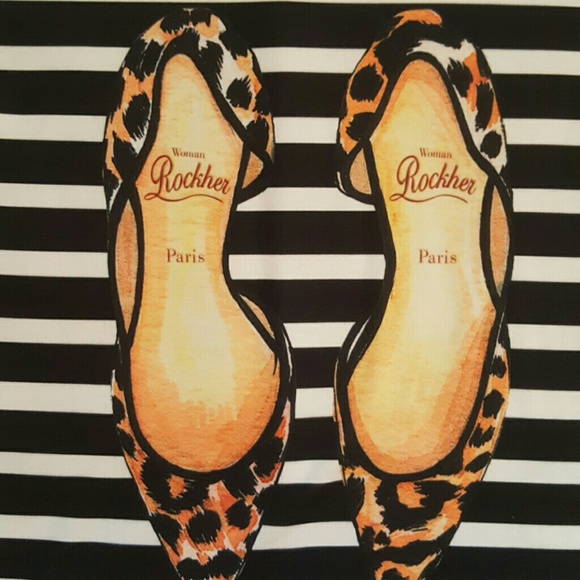 1 medium left {Leopard shoes Tee} - Picture 2 of 2