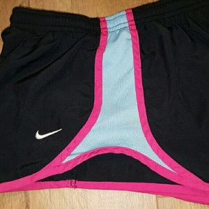 NIKE DRI FIT RUNNING SHORTS
