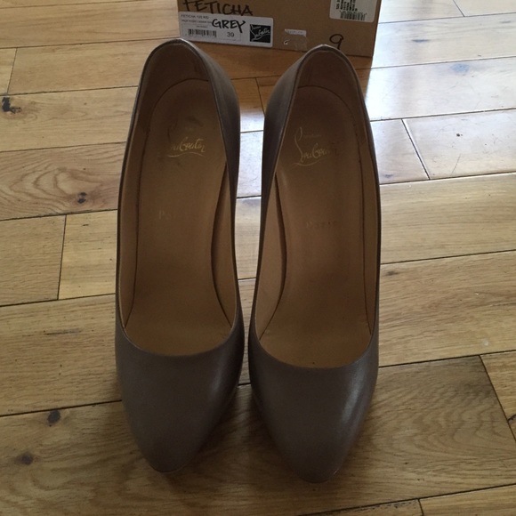 ***SOLD*** Christian Louboutin Feticia 120 Kid. - Picture 4 of 4