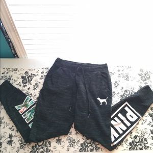 VS/PINK black sweatpants...Condition is great!