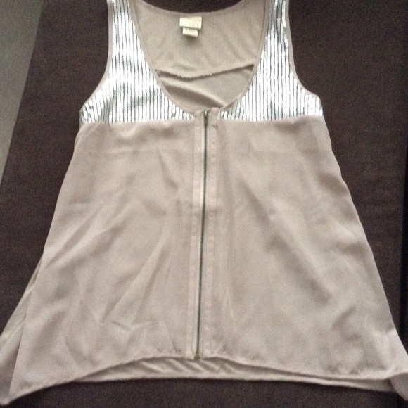 Day trip from buckle tank with sequin detail