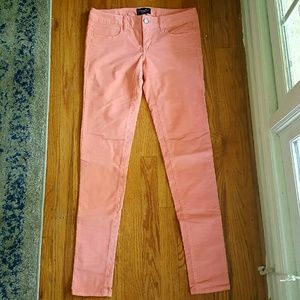 New without tags American Eagle coral jeggings