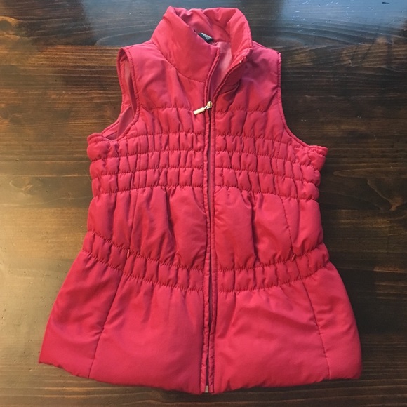 Red puffer vest - Picture 1 of 1