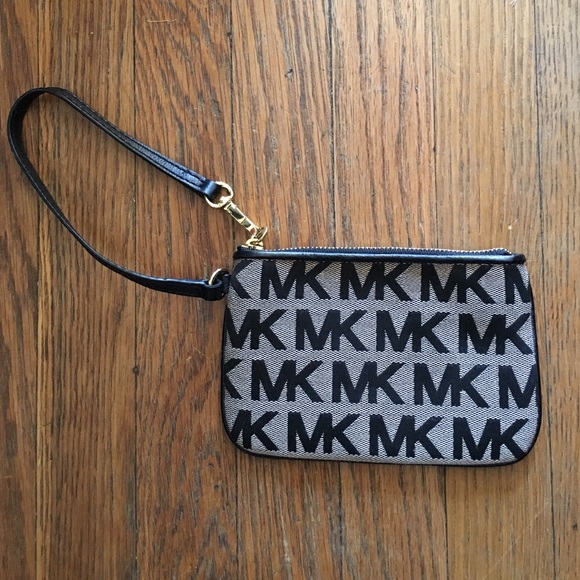 Michael Kors Wristlet